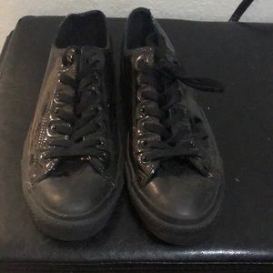 Converse all star sz 9 gloss blacked out